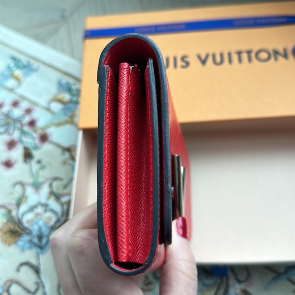 Authentic LV wallet in good used condition - Picture 7 of 7